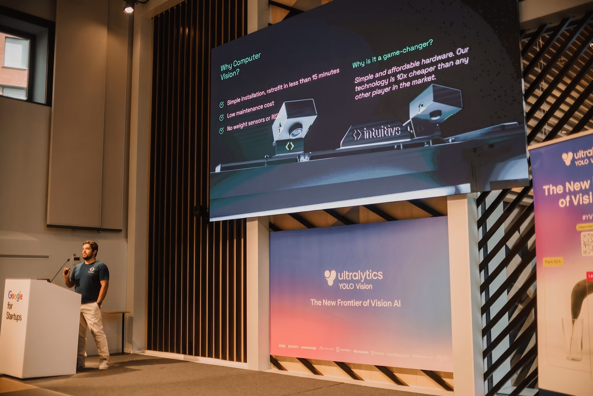 José Benítez Genes presenting at YV23 in Madrid