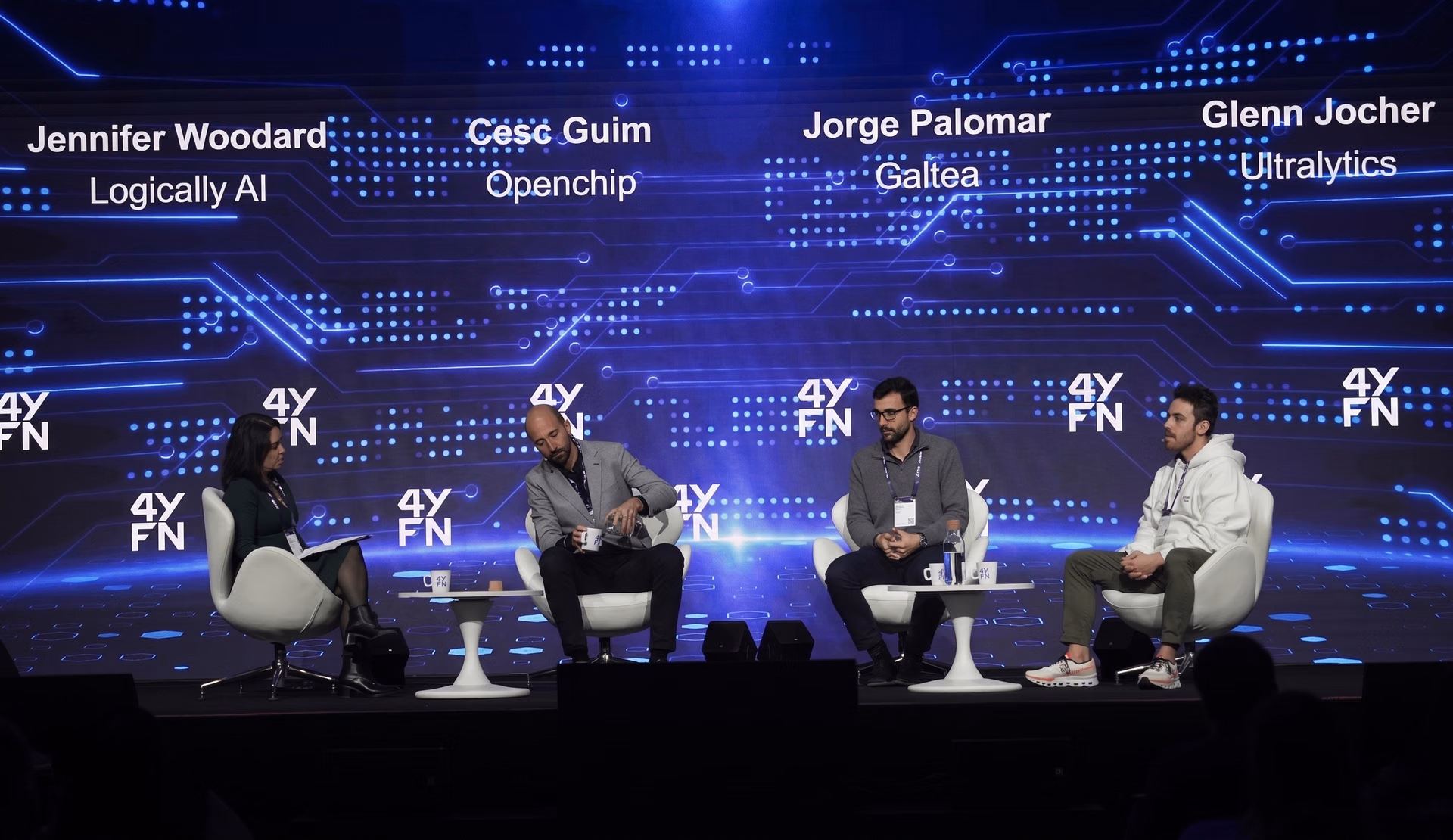 Glenn Jocher and panelists on the Banco Sabadell Stage at 4YFN