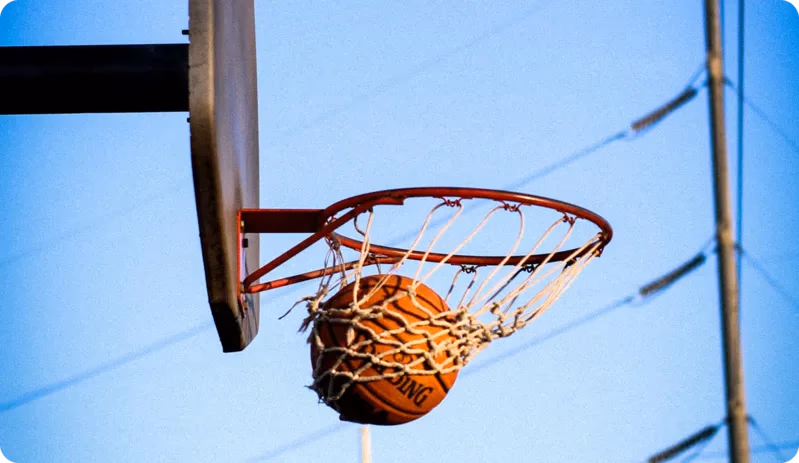 IA e visão computacional rastreando jogadores no basquete