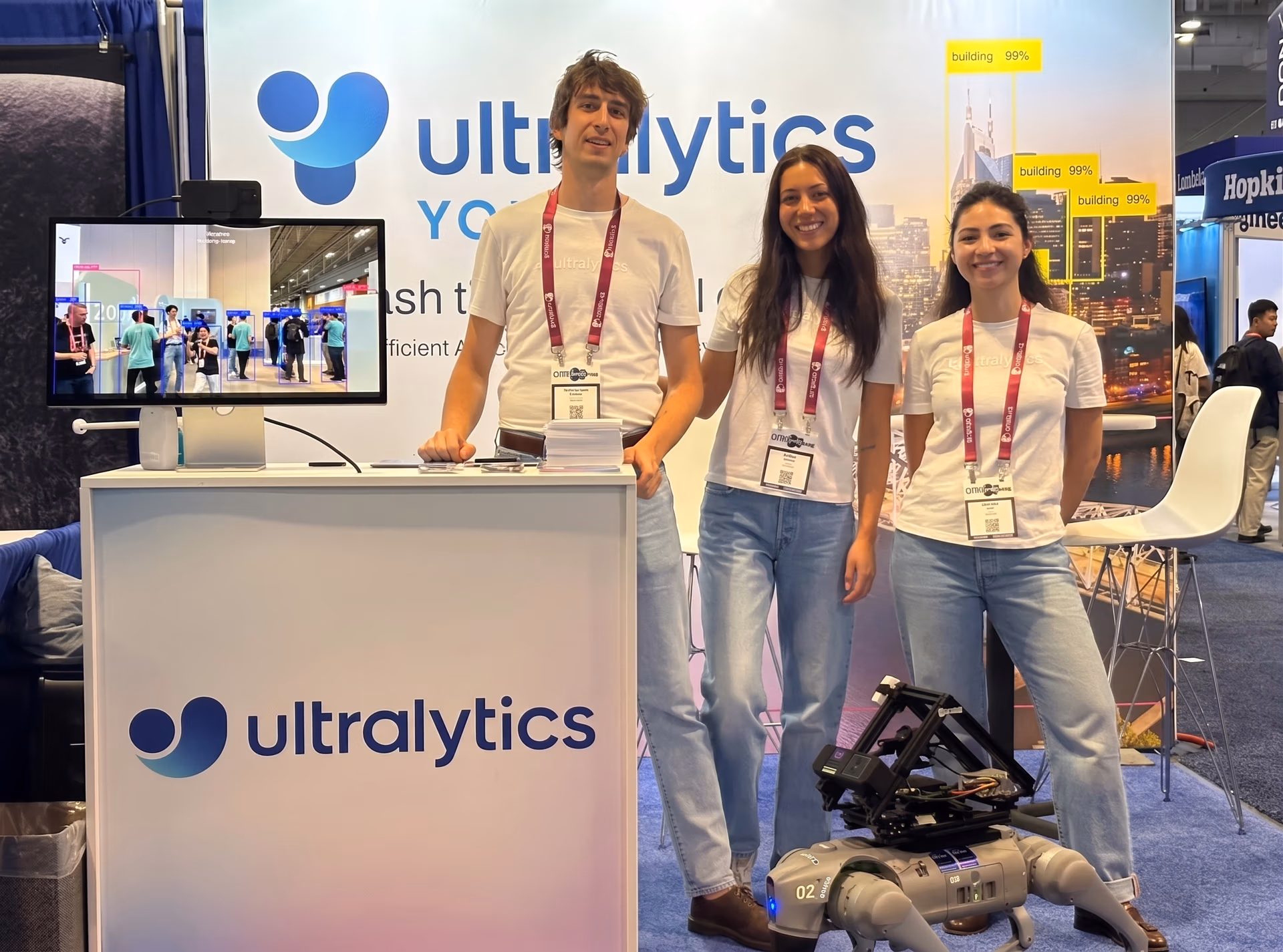Intel-Robodog besucht das Team an Stand 1512