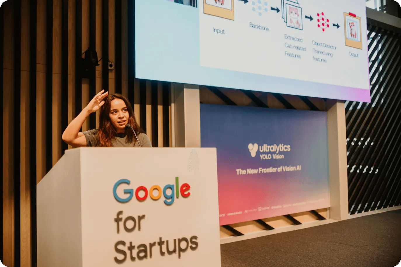 Merve Noyan تقدم عرضاً في YOLO VISION 2023 في مدريد