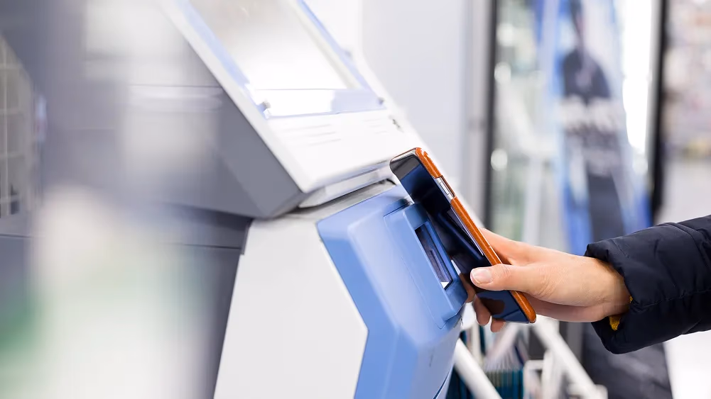 Cali Intelligence shortens checkout queues by 43% with Ultralytics YOLO