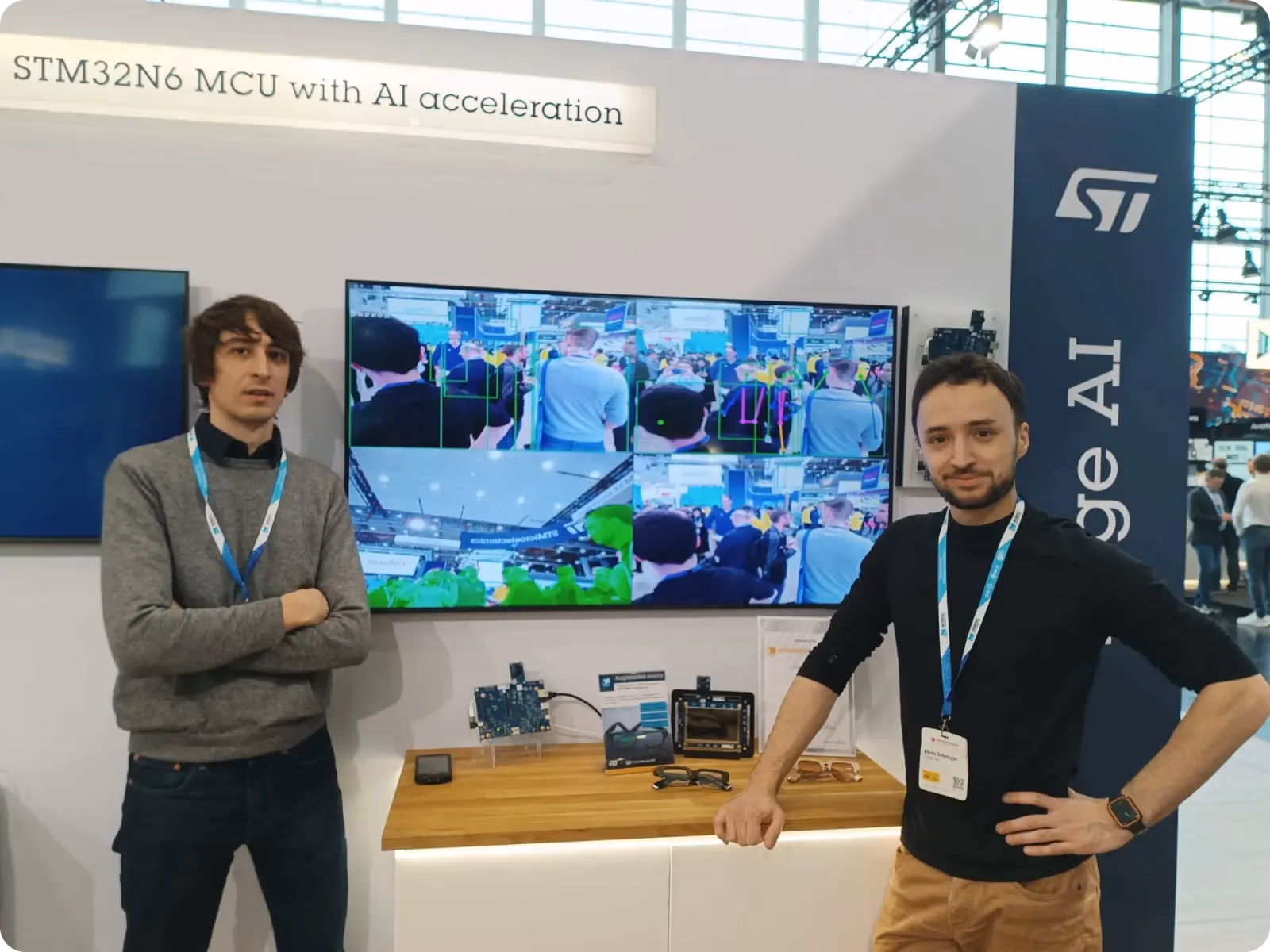 Ultralytics presso lo stand di STMicroelectronics