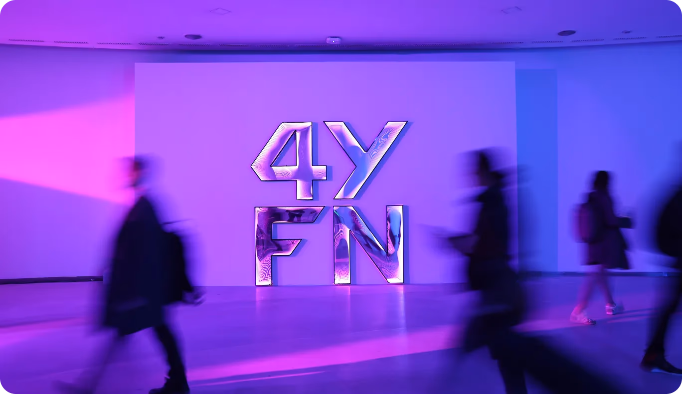 Ultralytics al MWC 2025 nel segmento 4YFN di Barcellona