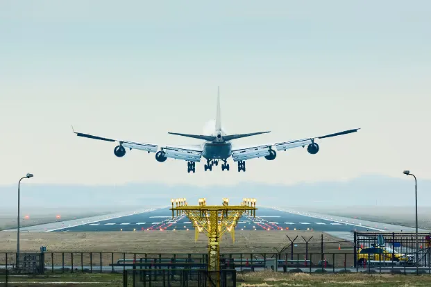 Flugzeug bei der Landung