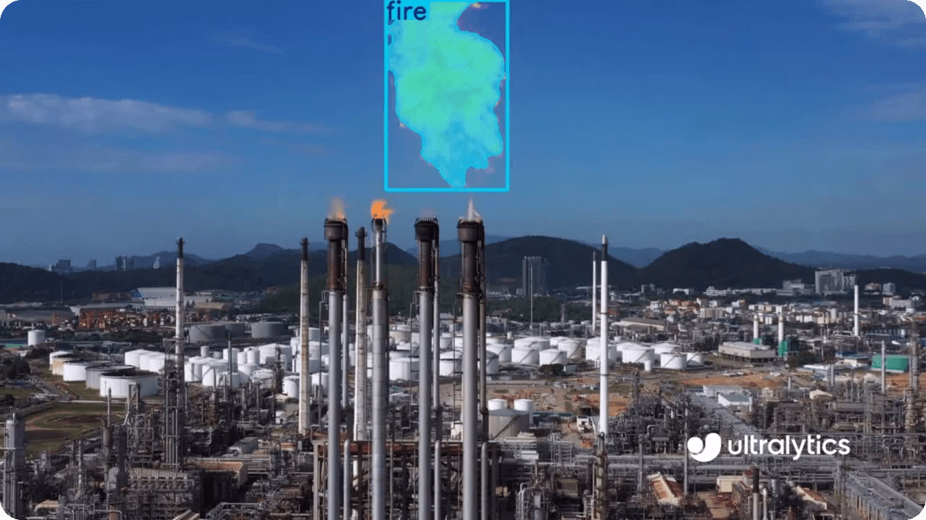 Un ejemplo de monitorización de antorchas usando YOLO11 en la industria del petróleo y gas