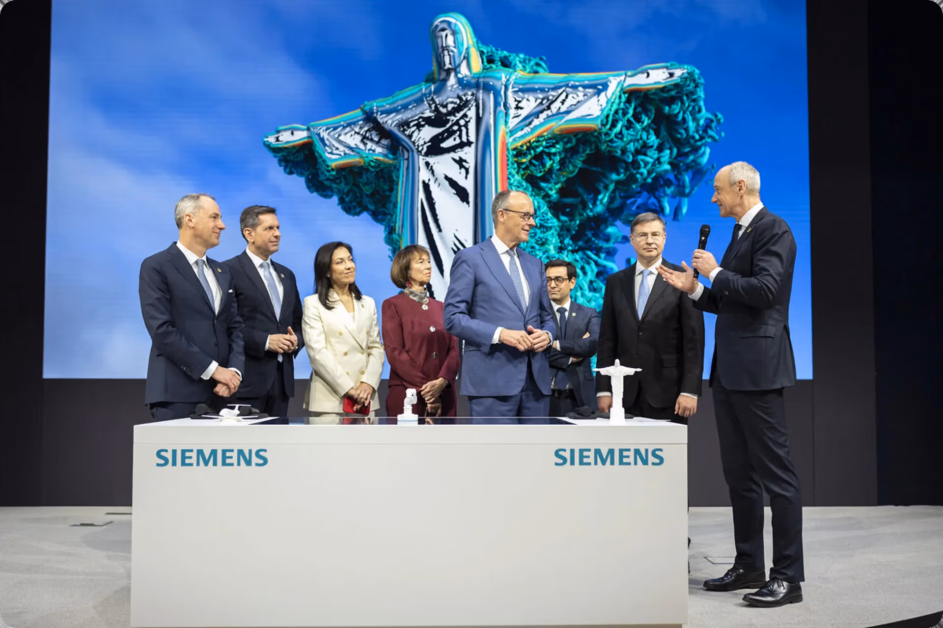 Roland Busch, PDG de Siemens, s’exprimant sur la valeur de l’IA industrielle