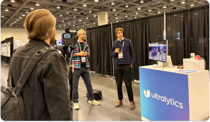 Francesco Mattioli bei einem Interview auf der PyTorch Conference 2025