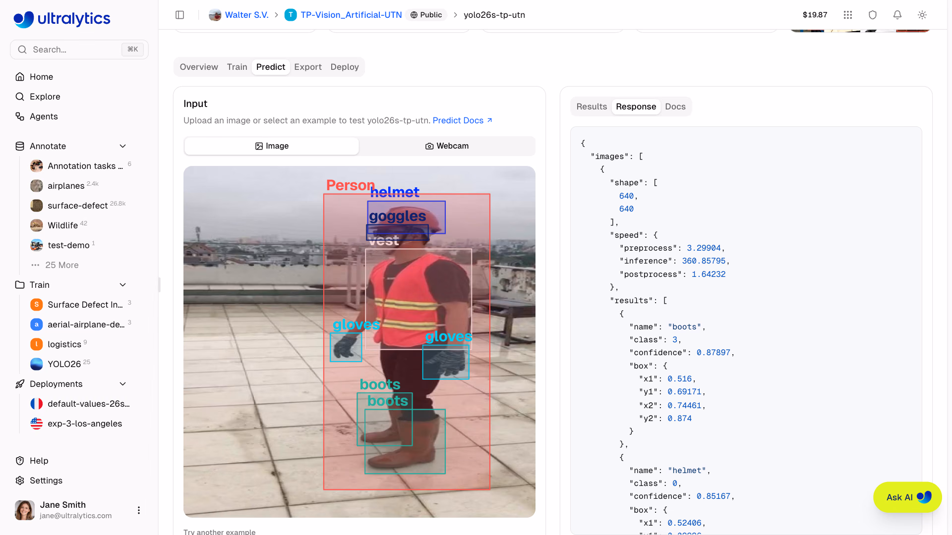 Vista della risposta JSON della scheda Predict di Ultralytics Platform
